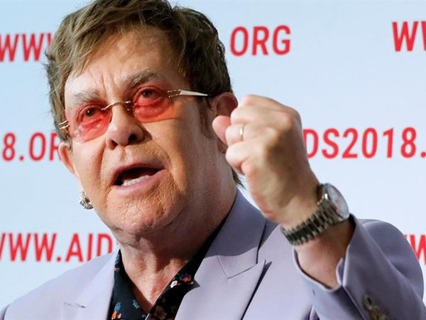 ELTON DŽON: U istočnoj Evropi diskriminacija LGBT osoba ELTON DŽON: U istočnoj Evropi diskriminacija LGBT osoba