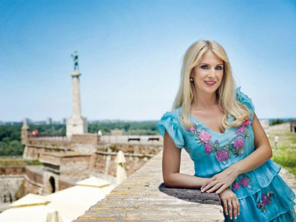 (Drugi kosovski boj) je NIŠTA PREMA GLUPOSTIMA koje je Ivona Jevtić izvaljivala u DNEVNIKU! (Drugi kosovski boj) je NIŠTA PREMA GLUPOSTIMA koje je Ivona Jevtić izvaljivala u DNEVNIKU!