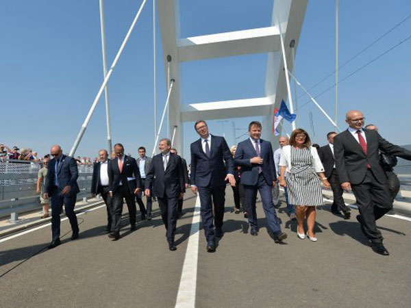 (VIDEO) PLjAČKA: Još 344 miliona za most koji je otvoren pre 5 meseci (VIDEO) PLjAČKA: Još 344 miliona za most koji je otvoren pre 5 meseci