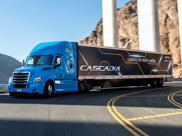 Daimler počeo sa testiranjem autonomnih kamiona na otvorenim putevima Daimler počeo sa testiranjem autonomnih kamiona na otvorenim putevima